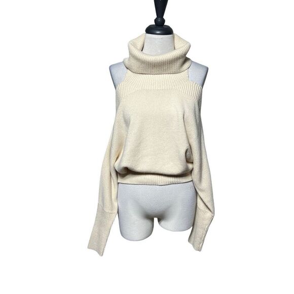 Lush Cold Shoulder Turtleneck Long Sleeve Sweater Size Small - Picture 1 of 4
